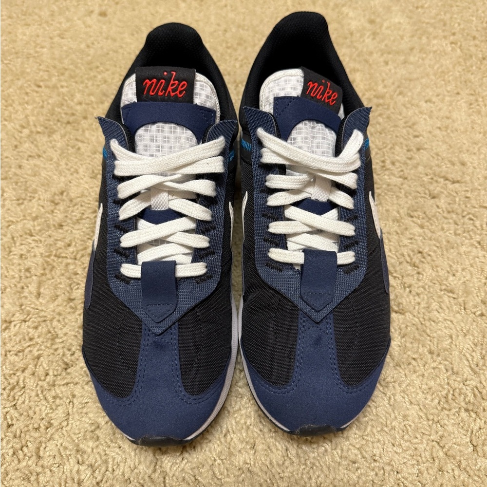 Nike Men's Blue Sneakers size 8.5